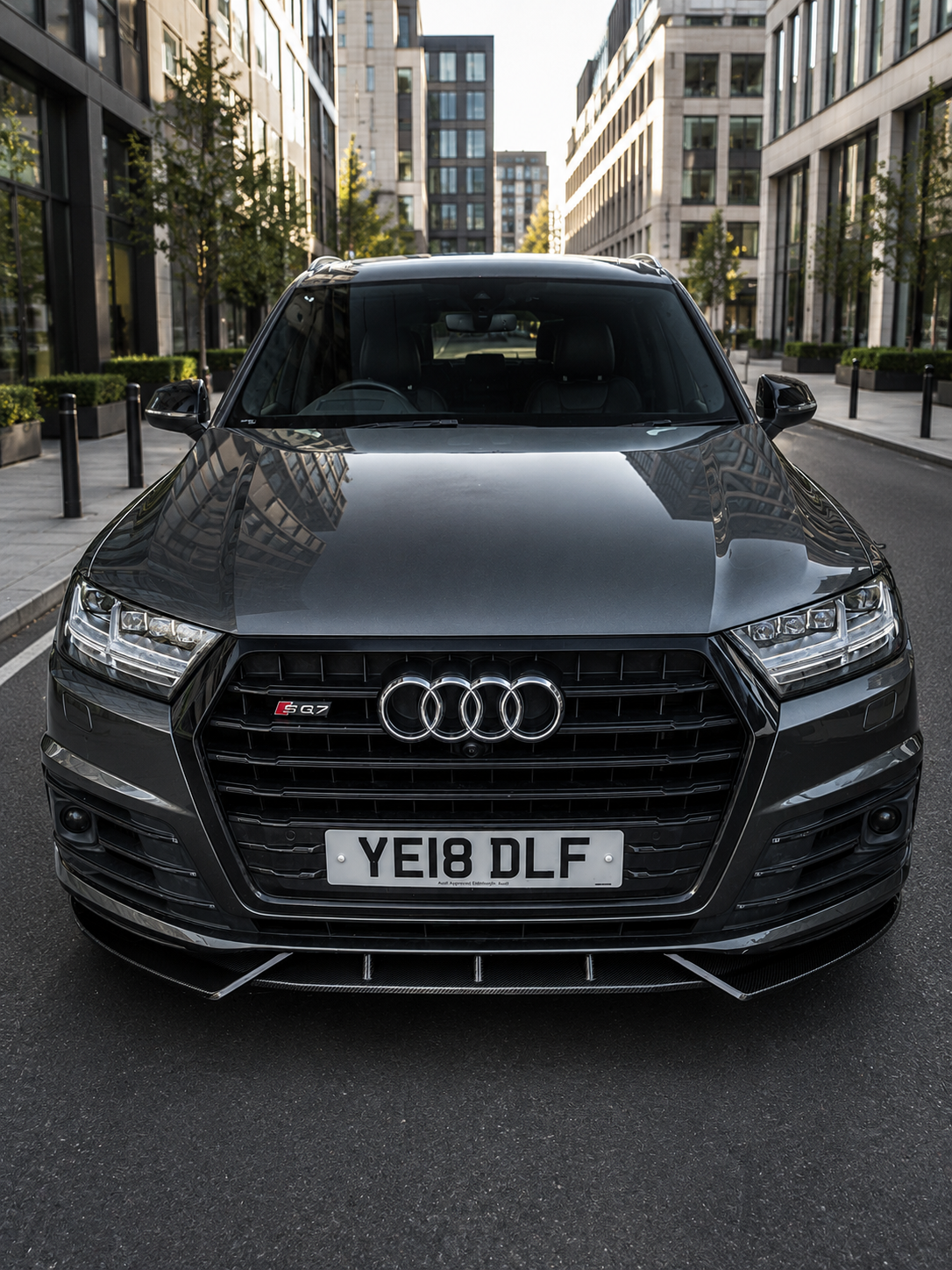 AUDI Q7/SQ7 S LINE 4M CARBON FRONT SPLITTER - Image 3